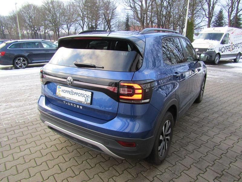 Gebraucht VW T-Cross Active 95 PS (69 kW) 2022 Blau SUV