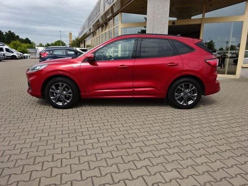 Gebraucht Ford Kuga ST-Line 150 PS (110 kW) 2021 Rot SUV