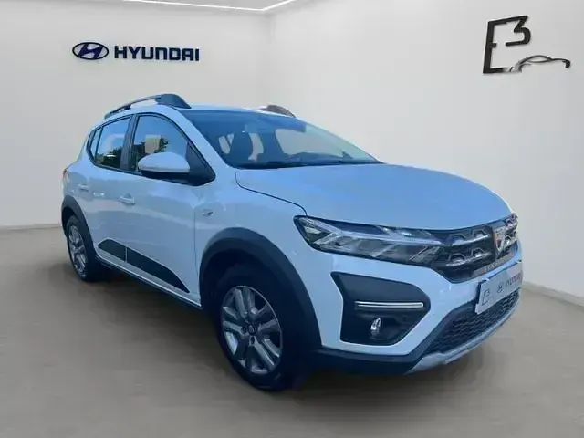 Gebraucht Dacia Sandero Comfort 91 PS (66 kW) 2021 Weiß SUV