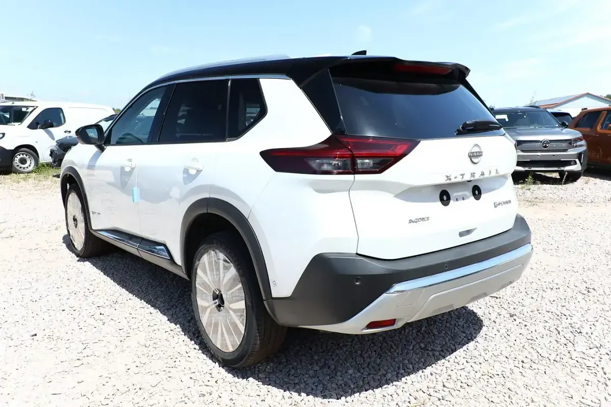 Neu Nissan X-Trail S 213 PS (156 kW) 2025 Pearl white perleffekt / dachfar SUV