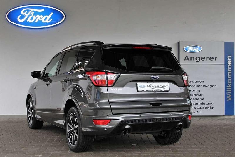 Gebraucht Ford Kuga ST-Line 179 PS (131 kW) 2019 Magneticgrau (metallic) SUV