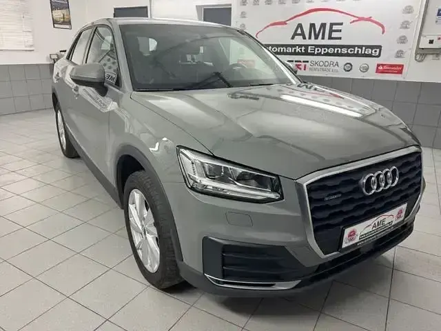 Gebraucht Audi Q2 Ambiente 190 PS (139 kW) 2019 Grau SUV