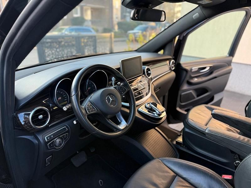 Gebraucht Mercedes V250 Avantgarde 190 PS (139 kW) 2017 Schwarz Van / Kleinbus