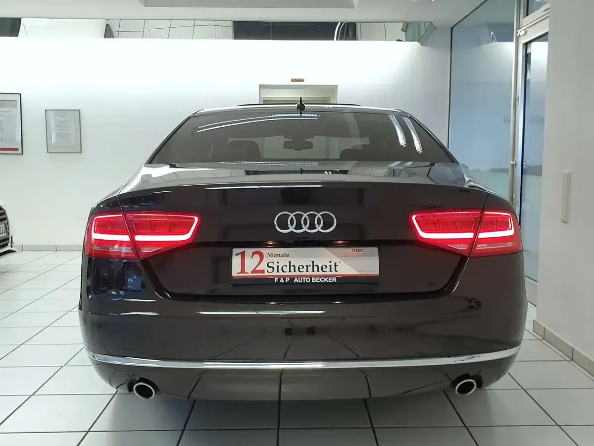 Gebraucht Audi A8 Performance 250 PS (183 kW) 2011 Havannaschwarz Limousine