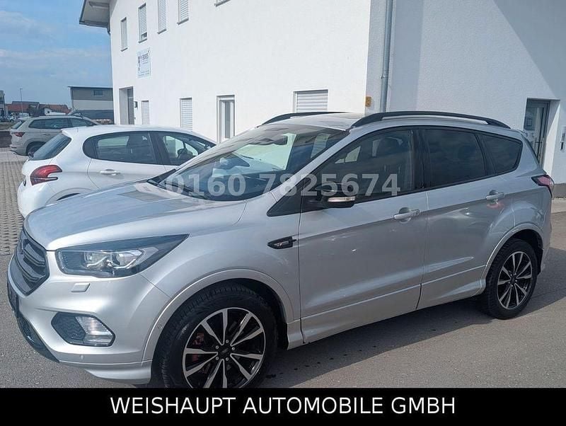 Usado Ford Kuga ST-Line 150 HP (110 kW) 2019 Prateado SUV