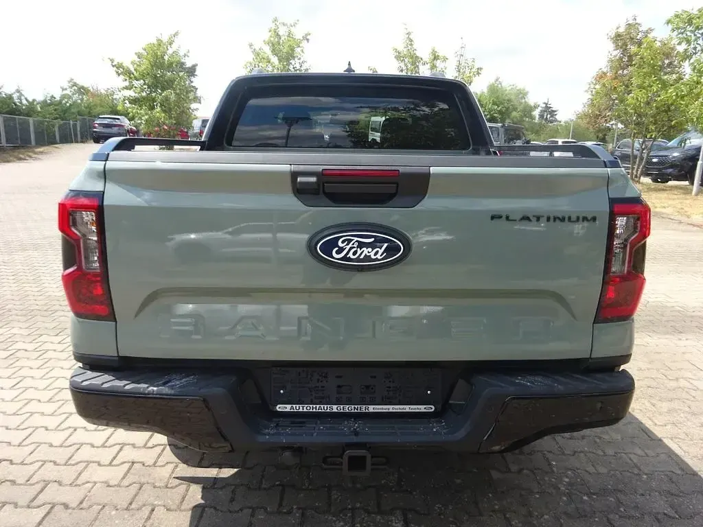 Neu Ford Ranger Platinum 241 PS (177 kW) 2026 Grün Pickup