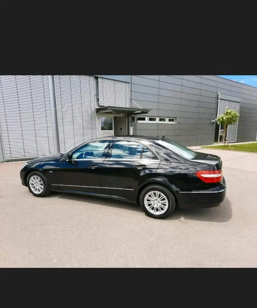 Gebraucht Mercedes E350 292 PS (214 kW) 2010 Schwarz Limousine
