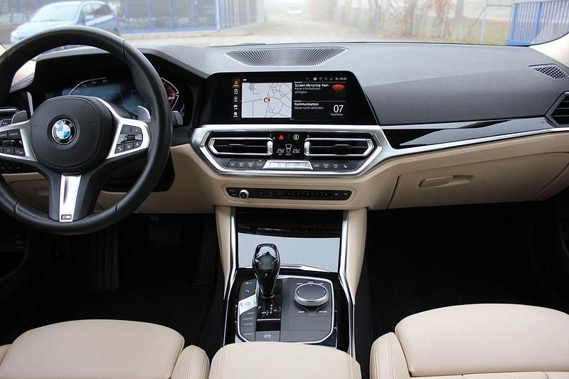 Gebraucht BMW 320 Sport Line 190 PS (139 kW) 2021 Rot Kombi