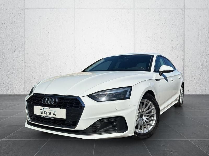 Ibisweiß Gebraucht 2022 Audi A5 Sportback Sport Kleinwagen | 24.999 € (Guter Preis) - Bild 1/4