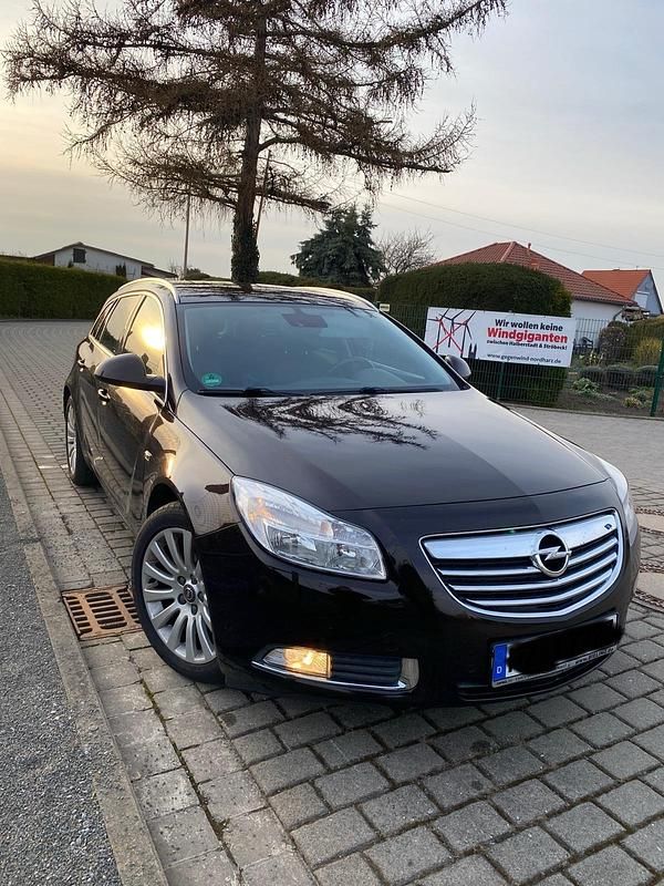 Gebraucht Opel Insignia 131 PS (96 kW) 2012 Braun Kombi
