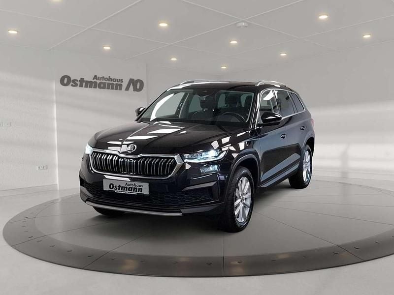 Schwarzmagic perleffekt Gebraucht 2023 Skoda Kodiaq Style SUV | 33.910 € (Fairer Preis) - Bild 1/4