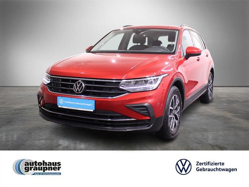 Rot / kings red Gebraucht 2021 VW Tiguan Life SUV | 25.432 € (Fairer Preis) - Bild 1/4