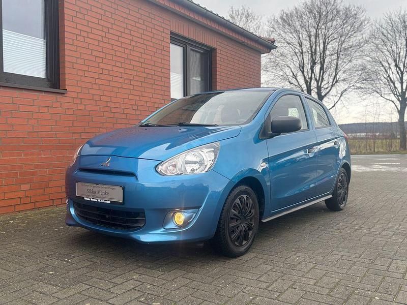 Gebraucht Mitsubishi Space Star Diamant Edition 71 PS (52 kW) 2015 Blau Kleinwagen