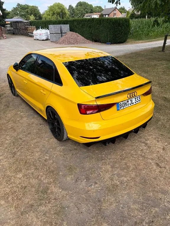 Gebraucht Audi A3 Sport 116 PS (85 kW) 2018 Gelb Limousine