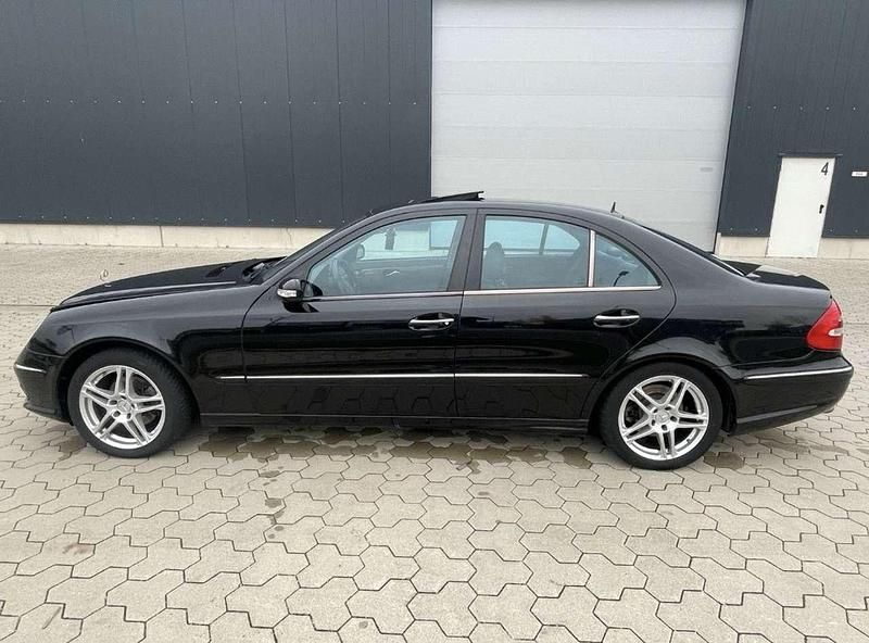 Gebraucht 2004 Mercedes E320 Avantgarde Limousine | 2.500 € (Superpreis) - Bild 1/4