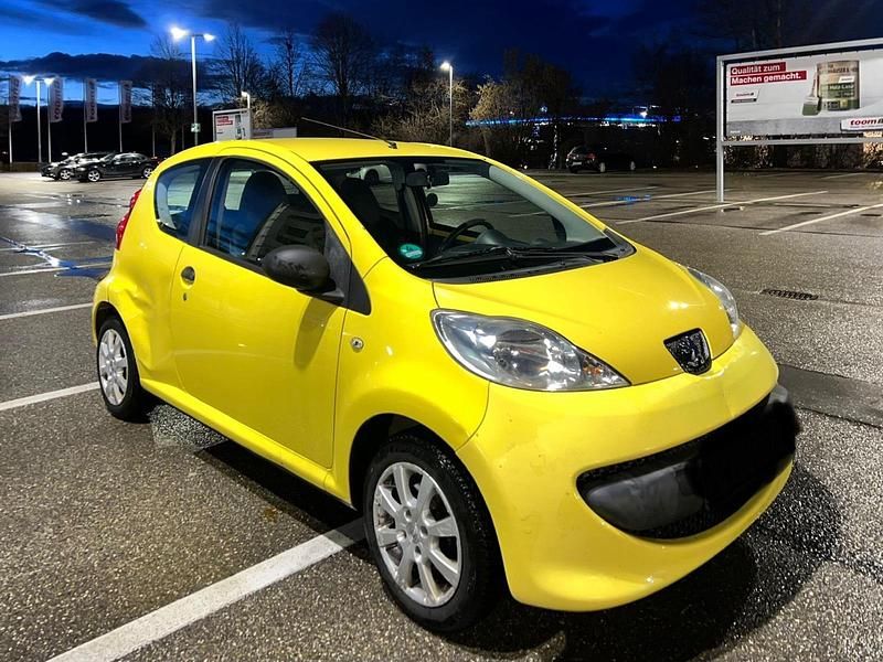 Gebraucht Peugeot 107 68 PS (50 kW) 2006 Gelb Kleinwagen