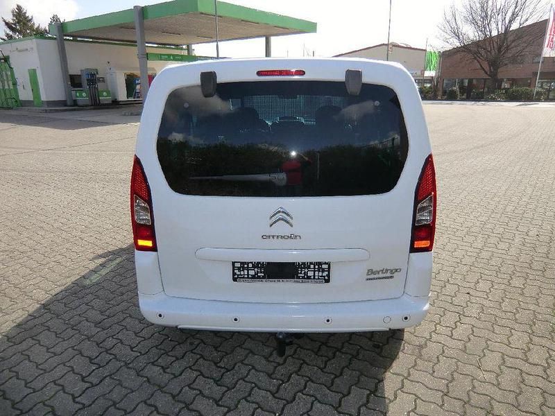 Gebraucht Citroën Berlingo SELECTION 99 PS (72 kW) 2017 Weiß Van / Kleinbus