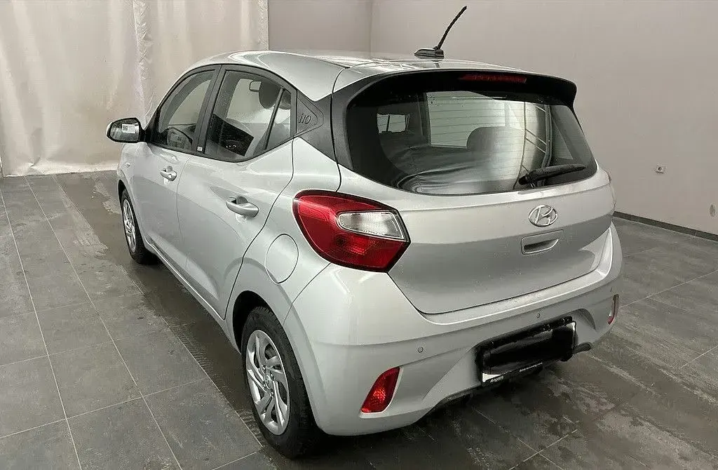 Gebraucht Hyundai i10 Select 67 PS (49 kW) 2021 Silber Kleinwagen