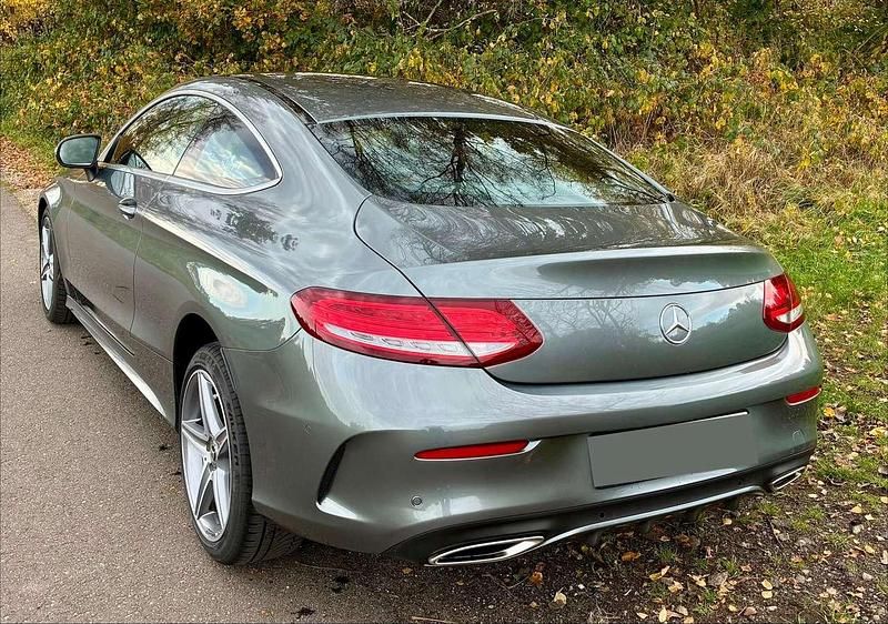 Gebraucht Mercedes C180 156 PS (114 kW) 2017 Grau Coupé