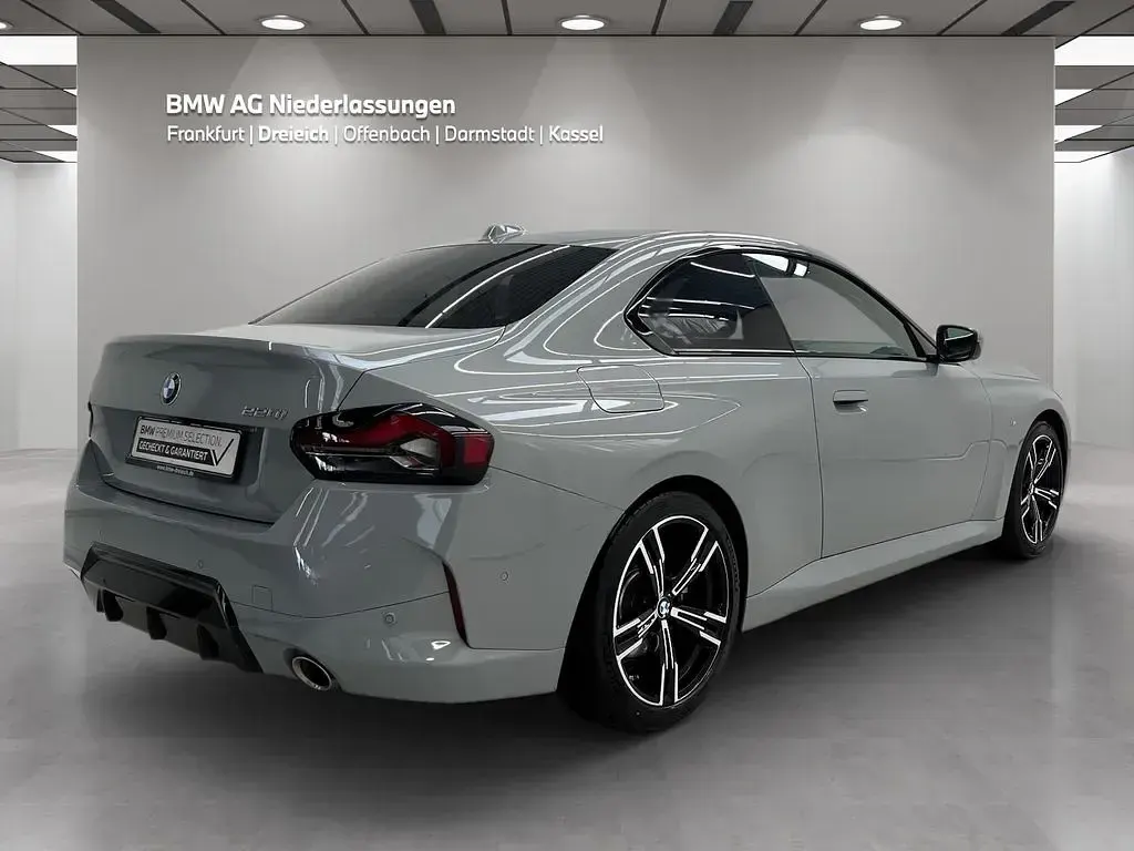 Gebraucht BMW 220 M Sport 184 PS (135 kW) 2025 Grau Coupé