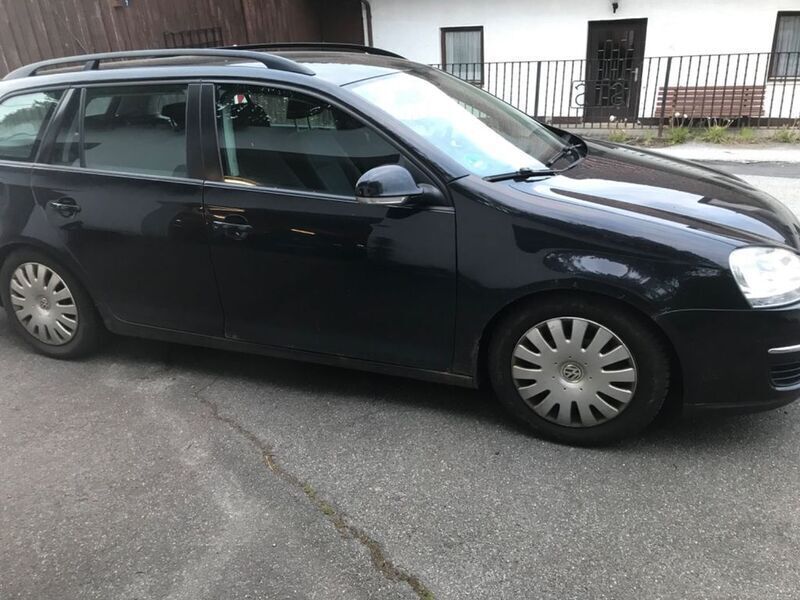 Schwarz Gebraucht 2008 VW Golf VI Trendline Kombi | 1.100 € (Etwas zu teuer) - Bild 1/4