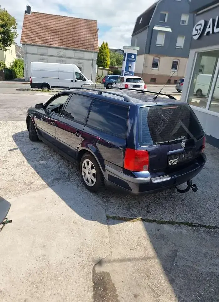 Gebraucht VW Passat 90 PS (66 kW) 1996 Limousine
