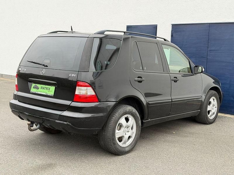 Gebraucht Mercedes ML270 163 PS (119 kW) 2003 Schwarz SUV