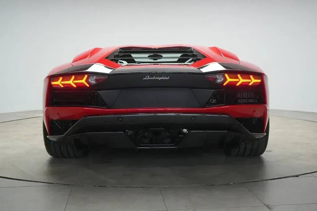 Second-hand Lamborghini Aventador 741 CP (545 kW) 2017 Roșu Coupe