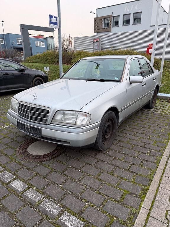 Silber Gebraucht 1996 Mercedes C200 Elegance Limousine | 2.950 € (Superpreis) - Bild 1/4