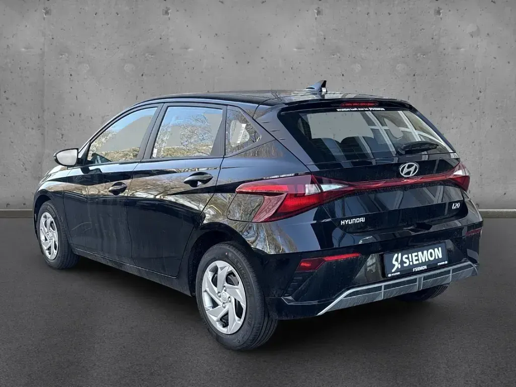 Neu Hyundai i20 Select 90 PS (66 kW) 2026 Schwarz Limousine