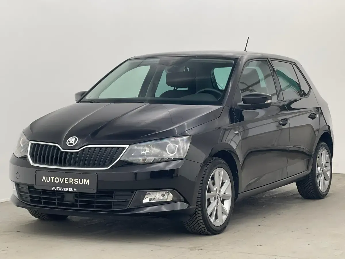 Gebraucht Skoda Fabia Clever 95 PS (69 kW) 2018 Schwarzmagic perleffekt Limousine
