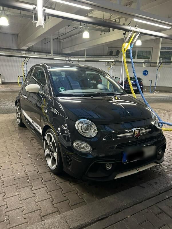 Schwarz Gebraucht 2018 Abarth 595 Turismo Kleinwagen | 15.000 € (Fairer Preis) - Bild 1/2
