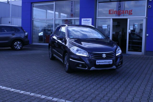 Grau metallic Gebraucht 2016 Suzuki SX4 S-Cross Comfort SUV | 13.000 € (Etwas zu teuer) - Bild 1/4