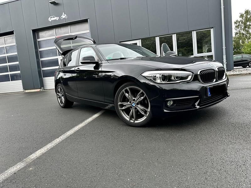 Schwarz Gebraucht 2016 BMW 120 Kleinwagen | 15.900 € (Etwas zu teuer) - Bild 1/4