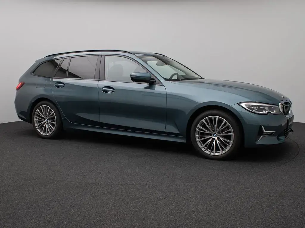Gebraucht BMW 320 Luxury Line 190 PS (139 kW) 2021 Blau Limousine