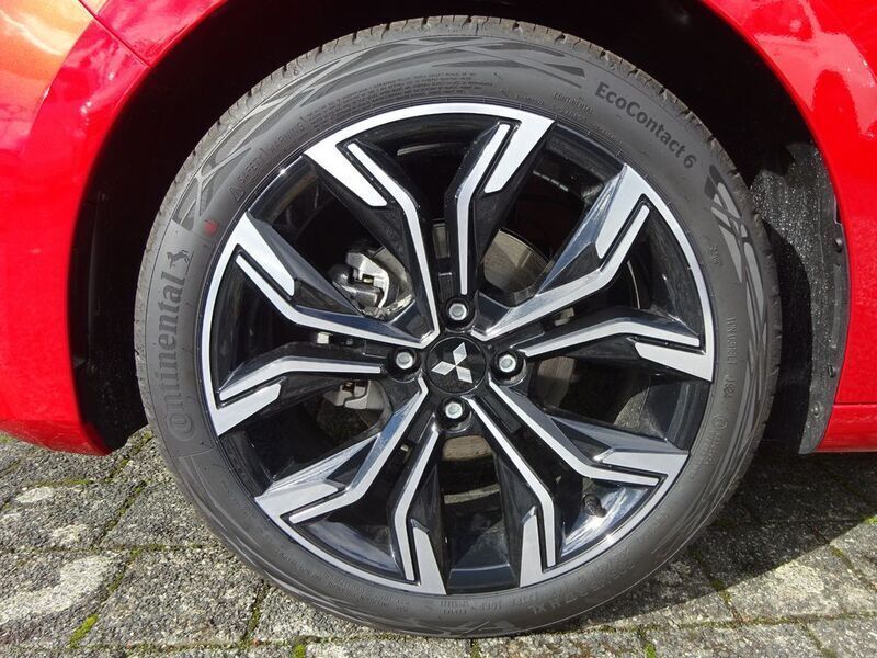 Gebraucht Mitsubishi Colt Select 91 PS (66 kW) 2024 Rot Limousine