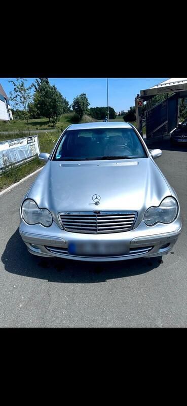 Gebraucht 2004 Mercedes C180 Limousine | 1.300 € (Superpreis) - Bild 1/4