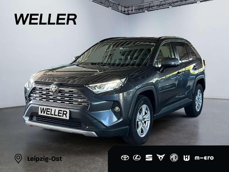 Grau Gebraucht 2020 Toyota RAV4 Comfort SUV | 25.490 € (Guter Preis) - Bild 1/3