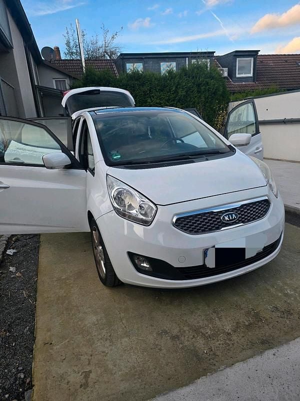 Weiß Gebraucht 2012 Kia Venga Kleinwagen | 3.200 € (Guter Preis) - Bild 1/4