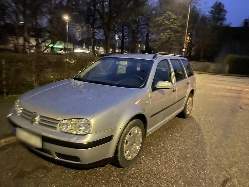 Usado VW Golf IV 110 HP (80 kW) 2002 Prateado Carrinha