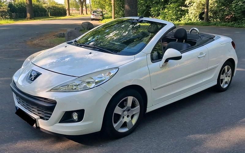 Weiß Gebraucht 2012 Peugeot 207 Cabrio | 3.450 € (Fairer Preis) - Bild 1/4