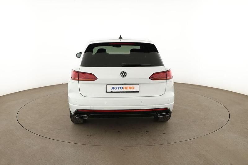 Gebraucht VW Touareg Elegance 231 PS (169 kW) 2021 Weiß SUV