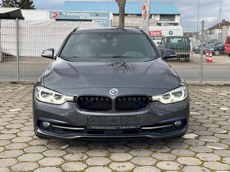 Gebraucht BMW 330 Sport Line 258 PS (189 kW) 2015 Grau Kombi