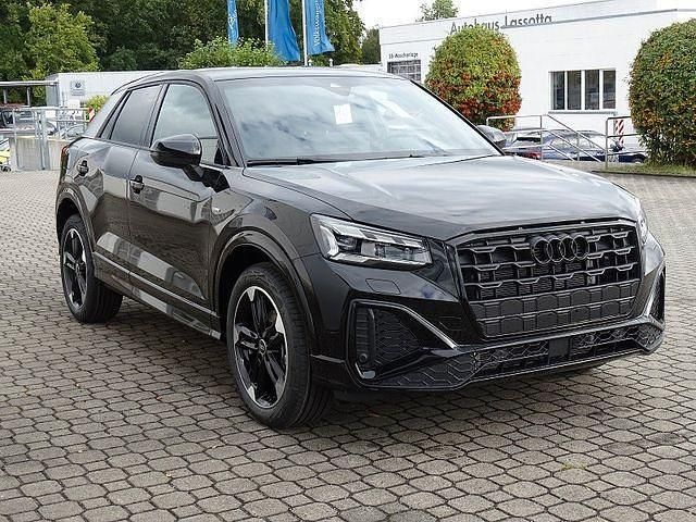 Neu Audi Q2 Competition 150 PS (110 kW) 2025 Mythosschwarz metallic SUV