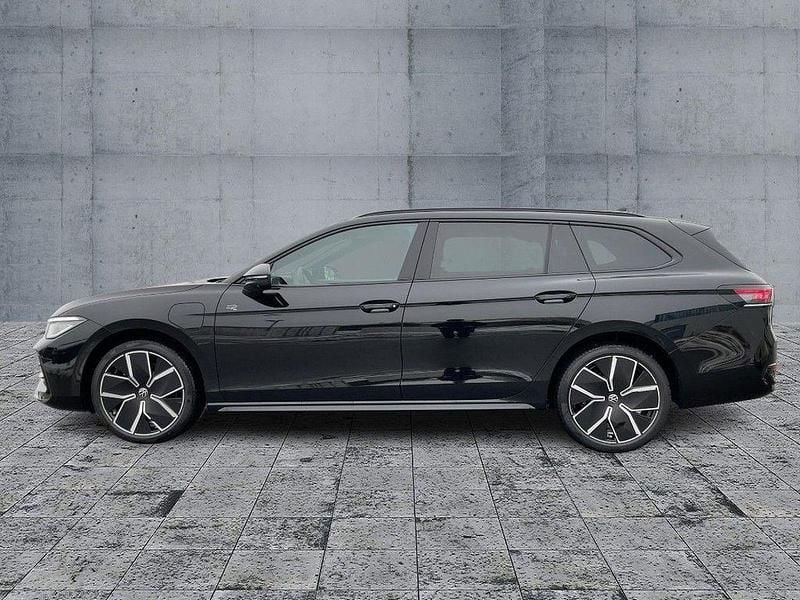 Gebraucht VW Passat R-line 272 PS (200 kW) 2025 Schwarz Kombi