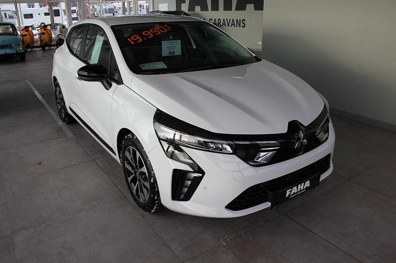 Neu Mitsubishi Colt Plus 91 PS (66 kW) 2025 Weiß Limousine
