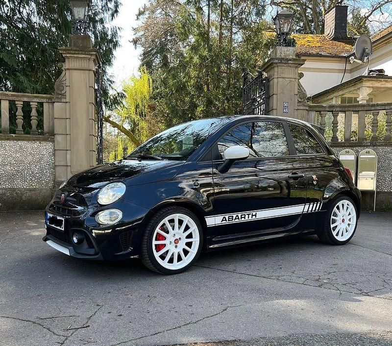 Gebraucht Abarth 695 Esseesse 179 PS (131 kW) 2022 Schwarz Kleinwagen