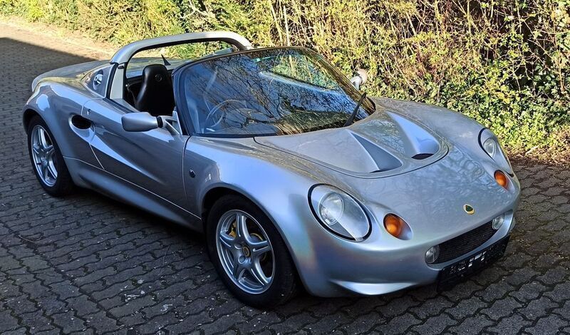 Silber Gebraucht 1999 Lotus Elise Cabrio | 16.999 € - Bild 1/4