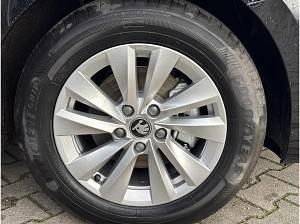 Neu Skoda Octavia Selection 150 PS (110 kW) 2025 Schwarz (schwarzmagic perleffekt) Kombi