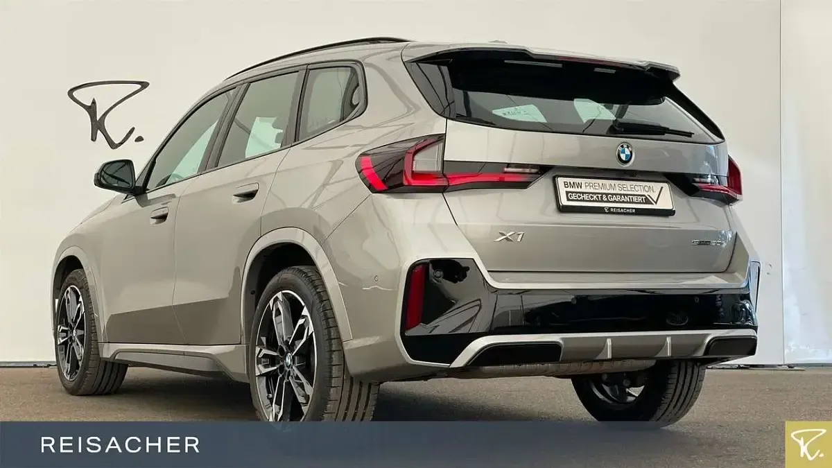 Gebraucht BMW X1 M Sport 156 PS (114 kW) 2025 Spacesilber metallic SUV